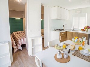 Dining - Camping Wien by Interhome (Peschiera del Garda)