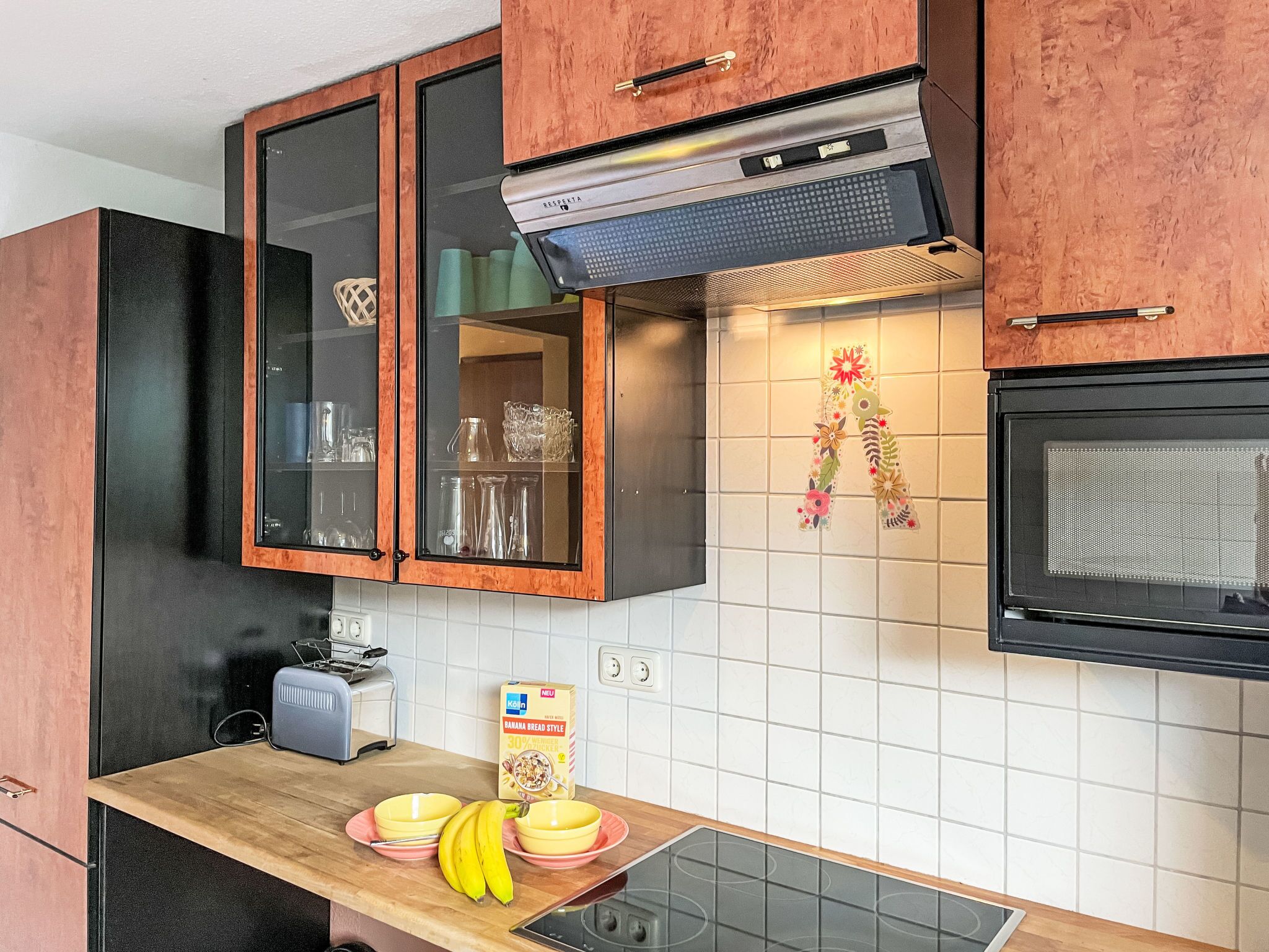 Kühlschrank, Mikrowelle, Ofen, Geschirrspüler