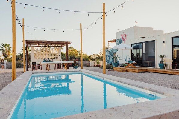 Outdoor pool - Leonoch containers (Todos Santos)