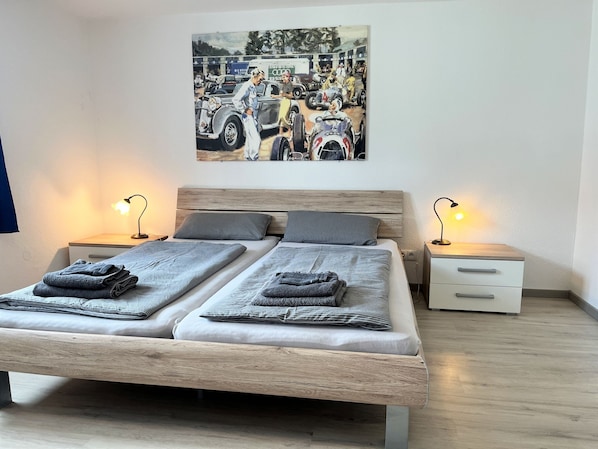 5 bedrooms, WiFi