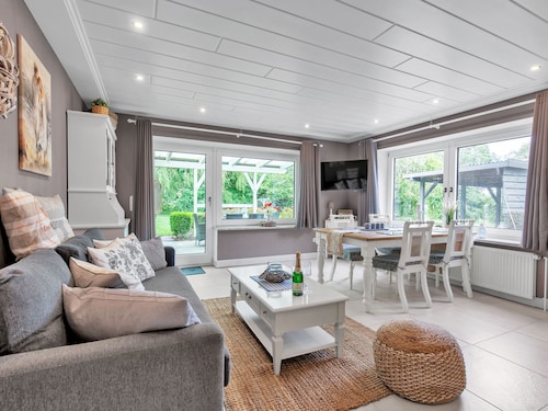 Deichhaus Küstenwind by Interhome