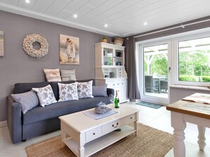 TV, fireplace - Deichhaus Küstenwind by Interhome (Fedderwardersiel)