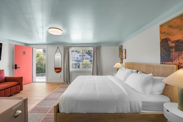 Deluxe King Room | Ropa de cama de alta calidad y camas con pillow-top