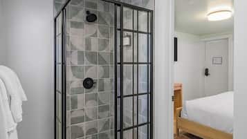 Superior King Room | 1 bedroom, premium bedding, pillowtop beds, laptop workspace