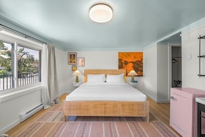 Deluxe King Room | Premium bedding, pillow-top beds, laptop workspace, blackout curtains - Ambler Hotel (Saratoga Springs)