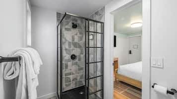 Superior King Room | 1 bedroom, premium bedding, pillowtop beds, laptop workspace