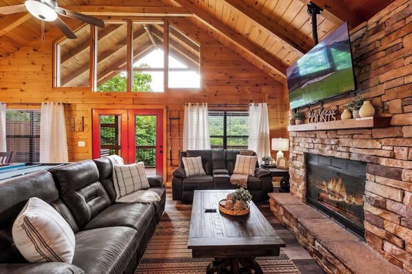 TV, fireplace, offices - View-Location-Hot Tub-Pool Table-3 Fireplaces (Sevierville)