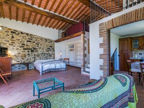 5 bedrooms, WiFi