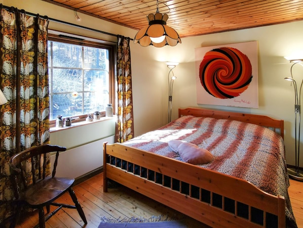 2 Schlafzimmer, Bügeleisen/Bügelbrett