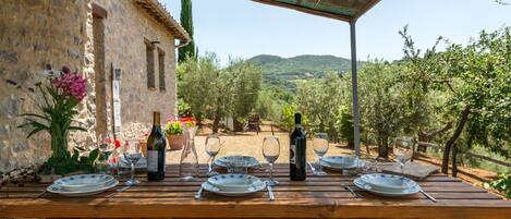 屋外ダイニングエリア