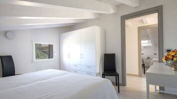 3 Schlafzimmer, Schreibtisch, WLAN