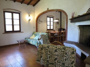 Téléviseur, foyer