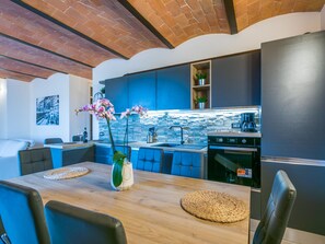 Fridge, oven, dishwasher, cookware/dishes/utensils - Casale L'Uliveta by Interhome (San Miniato)