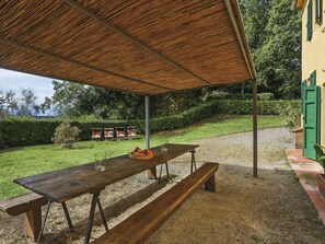 Outdoor dining - Favilli (PAA130) by Interhome (Palaia)