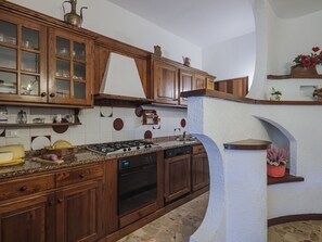 Kühlschrank, Ofen, Geschirrspüler, Kochgeschirr/Geschirr/Besteck