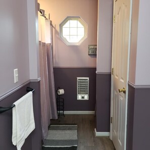 Interior - LAKE BARKLEY RETREAT - Pets ok, Lake access nearby (Cadiz)