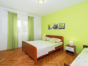 3 bedrooms, WiFi