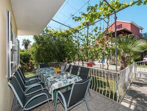 Outdoor dining - Apartment Šime by Interhome (Zadar)