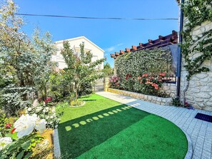 Property grounds - Mirjana by Interhome (Nin)