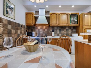 Dining - Vacation home Lancin by Interhome (Pula/Marčana)