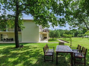Outdoor dining - Apartment Macini by Interhome (Rovinj)