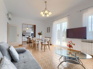 TV - Apartment Macini by Interhome (Rovinj)