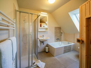 Bathroom - Müritz Ferienpark Röbel by Interhome (Waren)
