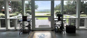 Sams Point Retreat-pet friendly, gorgeous water views!
