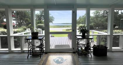 Sams Point Retreat-pet friendly, gorgeous water views!