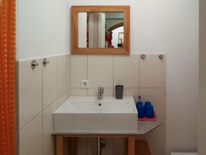 Hair dryer, towels