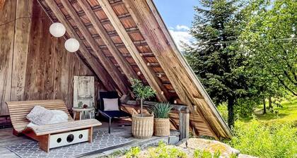 Kinast (HFT202) by Interhome