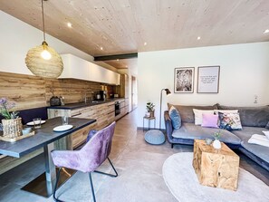 TV - Kinast (HFT201) by Interhome (Hofstetten)