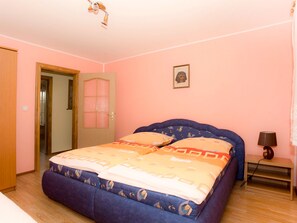 3 habitaciones, escritorio y wifi 