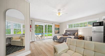 Private Poolside Guesthouse Suite! Prime Ocala Location!