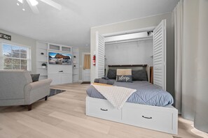 1 bedroom, iron/ironing board, WiFi, bed sheets