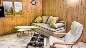 TV - The Green Studio by Interhome (Stein an der Enns)