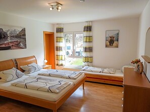 3 bedrooms, WiFi