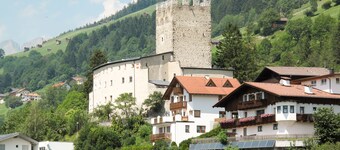 Burg Biedenegg mit Schlosscafé by Interhome