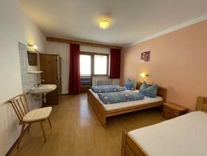 6 camere, accesso a Internet
