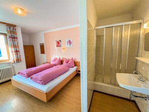 6 Schlafzimmer, WLAN