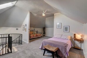 2 quartos, escrivaninha, Wi-Fi de cortesia, roupa de cama