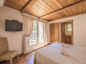 3 chambres, fer et planche à repasser, lit parapluie, Wi-Fi