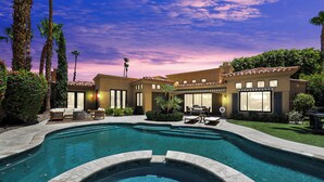 Pool - This 3926 SqFt Pained Cove pool 3 bedroom home (La Quinta)