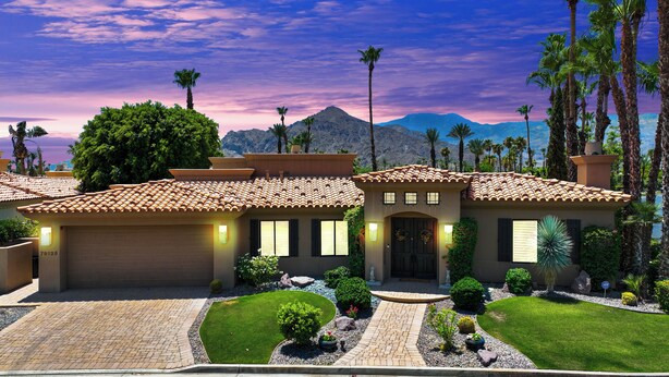 Exterior - This 3926 SqFt Pained Cove pool 3 bedroom home (La Quinta)