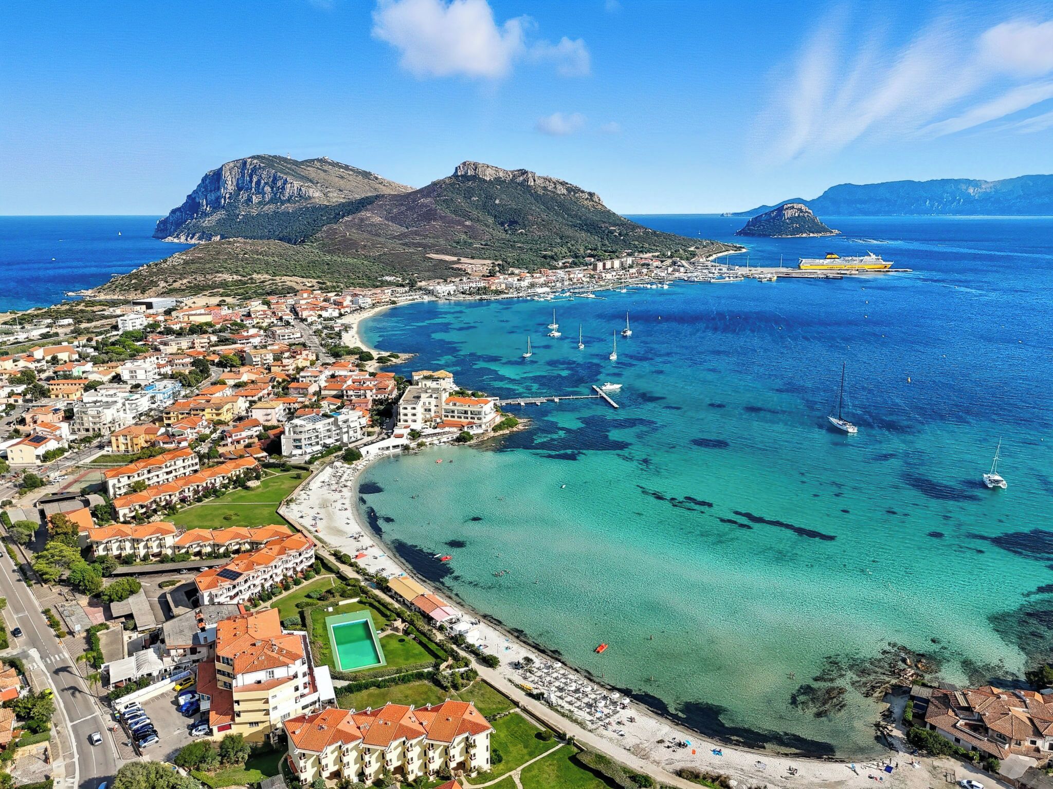 Una spiaggia nelle vicinanze