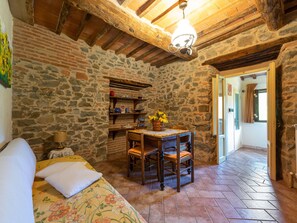 2 habitaciones, tabla de planchar con plancha y wifi 