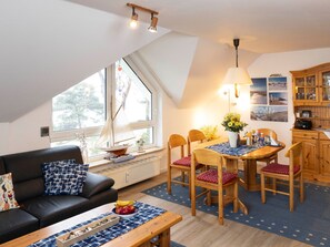 Dining - Blaumuschel (LUB101) by Interhome (Ostseebad Lubmin)