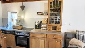 Kühlschrank, Ofen, Geschirrspüler, Toaster