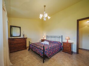 2 habitaciones, tabla de planchar con plancha y wifi 
