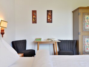 2 Schlafzimmer, Schreibtisch, Internetzugang